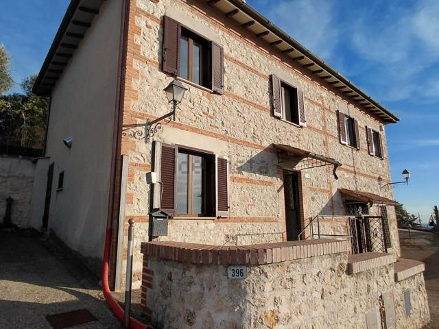 Villetta indipendente in vendita di 218 m² in Via Farense, 394