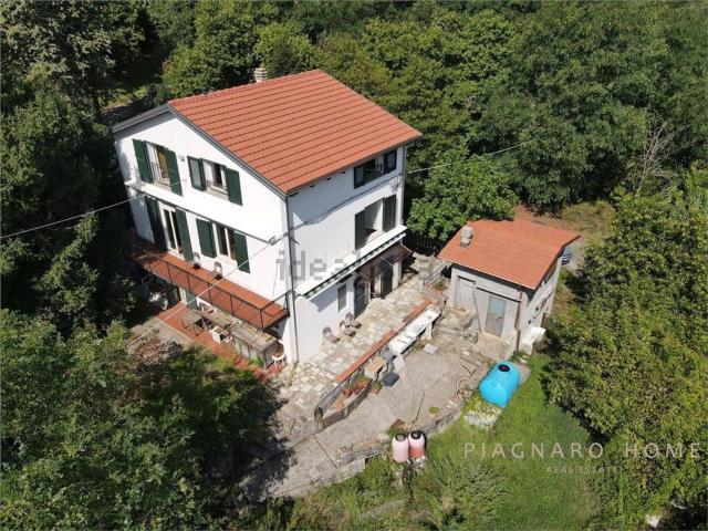 Villetta indipendente in vendita di 218 m² in Via Provinciale Tranci, 36