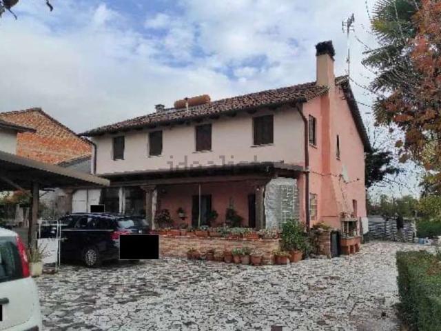 Villetta indipendente in vendita di 219 m² in Via Case Rosse