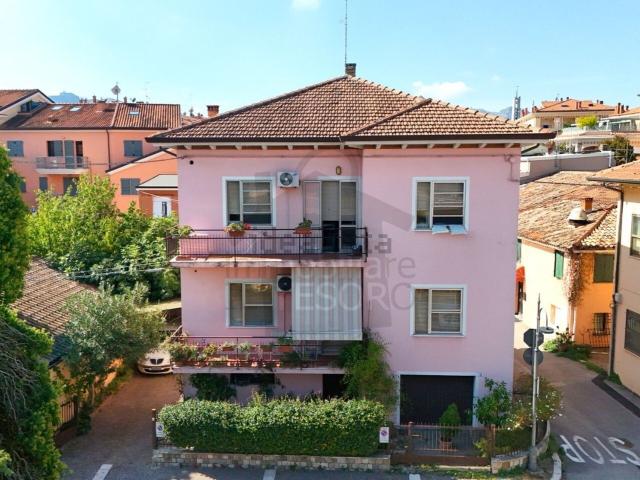 Villetta indipendente in vendita di 219 m² in Via di Mezzo, 21