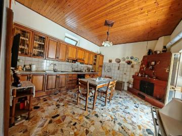 Villetta indipendente in vendita di 219 m² in Via Nino Bixio, 13