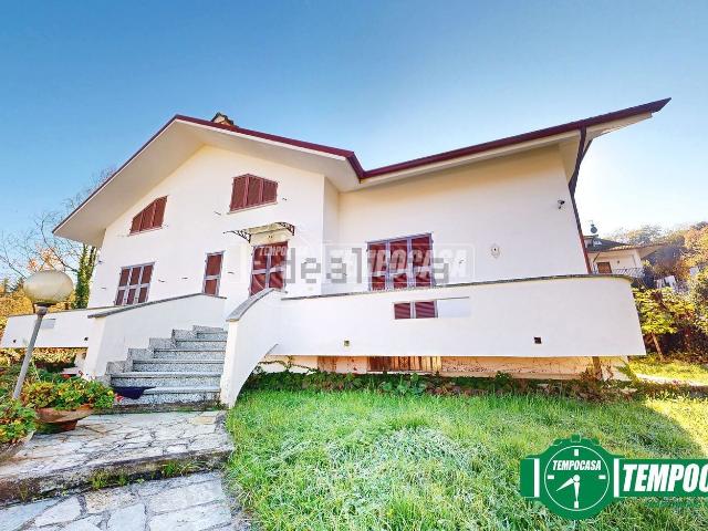 Villetta indipendente in vendita di 219 m² in Via Valle, 26
