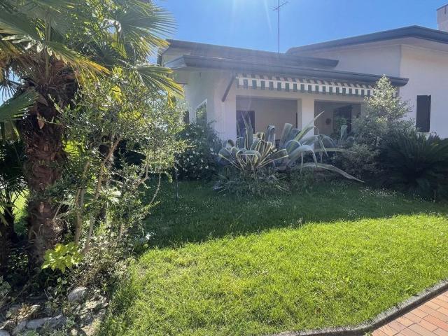 Villetta indipendente in vendita di 220 m²