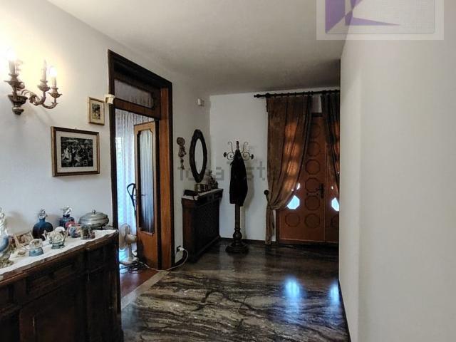 Villetta indipendente in vendita di 220 m²