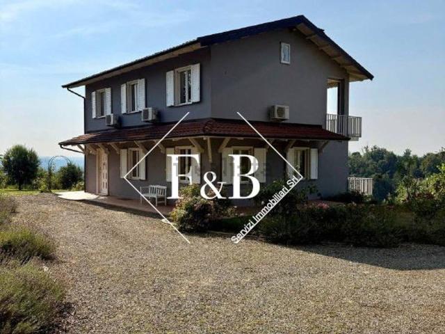 Villetta indipendente in vendita di 220 m² in Via Capra, 17