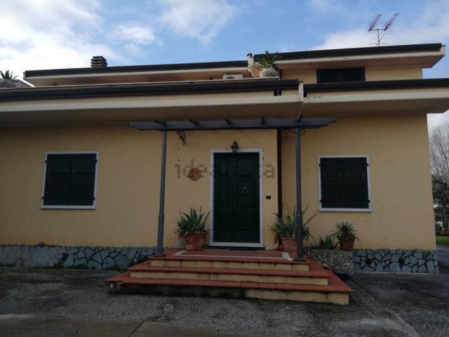 Villetta indipendente in vendita di 220 m² in Via Carriona