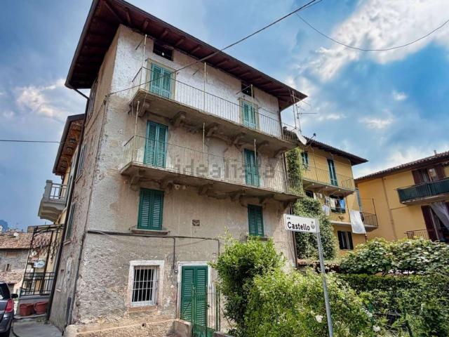 Villetta indipendente in vendita di 220 m² in Via Castello