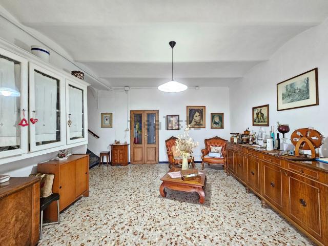 Villetta indipendente in vendita di 220 m² in Via Castellina, 162