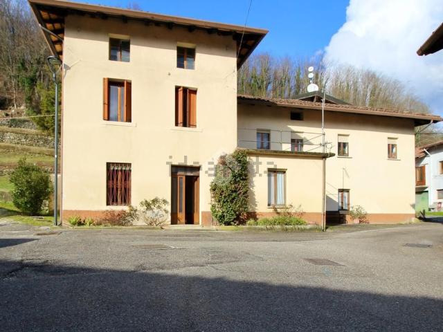 Villetta indipendente in vendita di 220 m² in Via Clenia, 40
