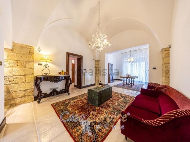 Villetta indipendente in vendita di 220 m² in Via A. Bortone
