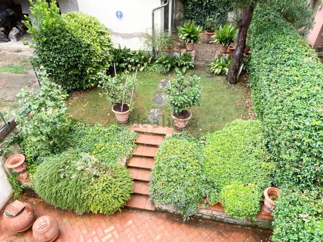 Villetta indipendente in vendita di 220 m² in Via Accursio