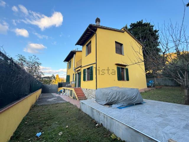 Villetta indipendente in vendita di 220 m² in Via Aretina, 24