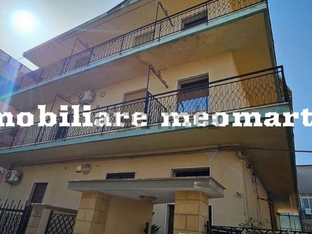 Villetta indipendente in vendita di 220 m² in Via Austria