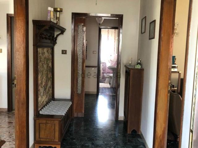 Villetta indipendente in vendita di 220 m² in Via Bassa Iº