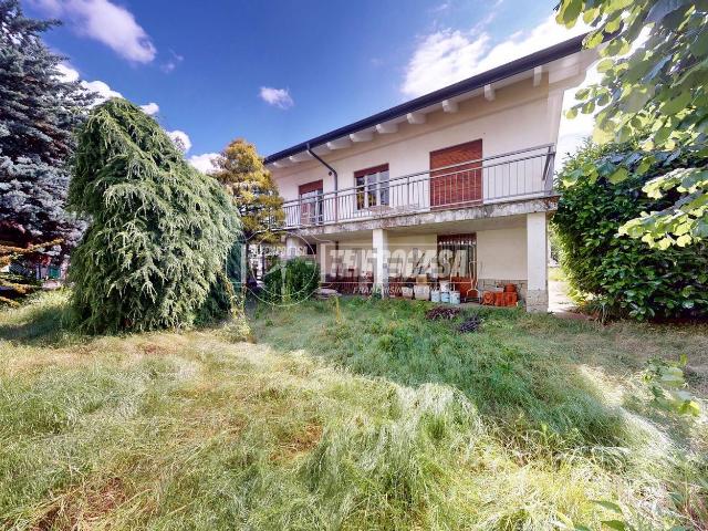 Villetta indipendente in vendita di 220 m² in Via Benedetto Croce, 15