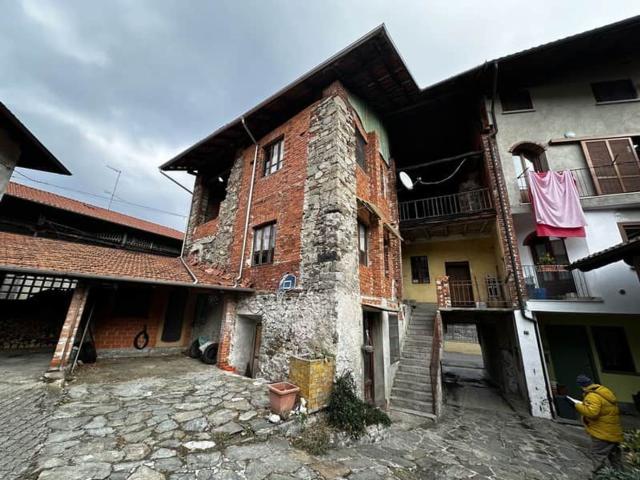 Villetta indipendente in vendita di 220 m² in Via bibiana ottina, 1