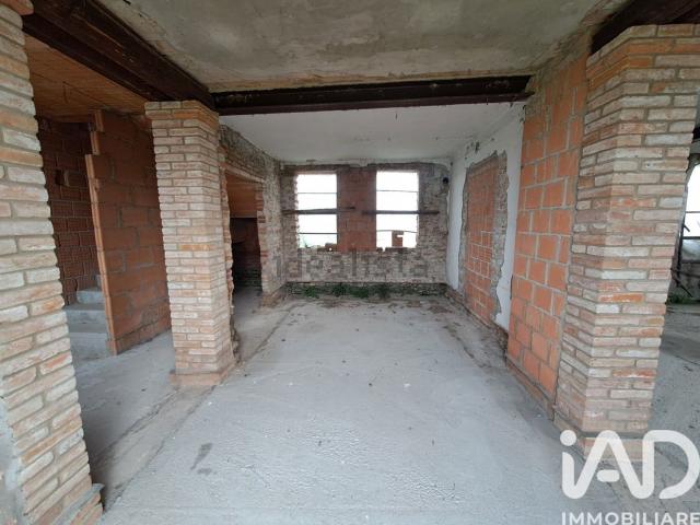 Villetta indipendente in vendita di 220 m² in Via Giuseppe Verdi