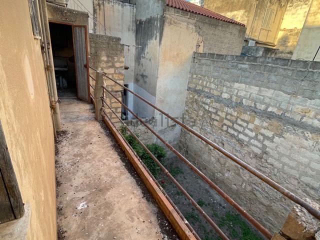 Villetta indipendente in vendita di 220 m² in Via Giacomo Matteotti, 379