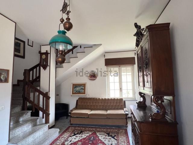 Villetta indipendente in vendita di 220 m² in Via Giacomo Scotti, 101