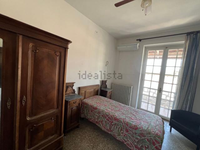 Villetta indipendente in vendita di 220 m² in Via Giacomo Scotti, 101