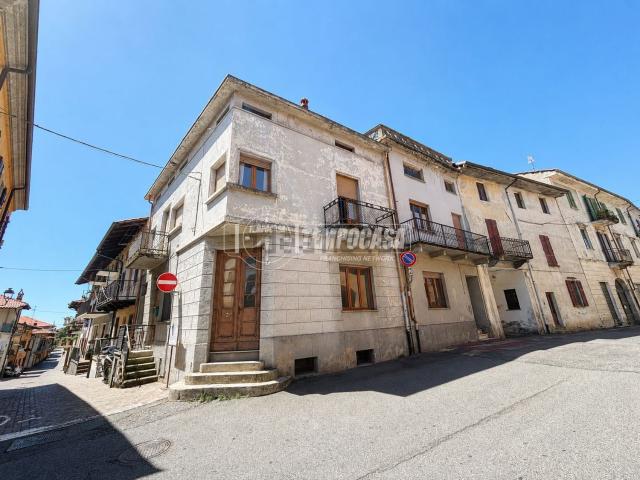 Villetta indipendente in vendita di 220 m² in Via Giovanni Gersen