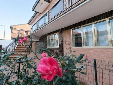 Villetta indipendente in vendita di 220 m² in Via dei Gradenighi, 1