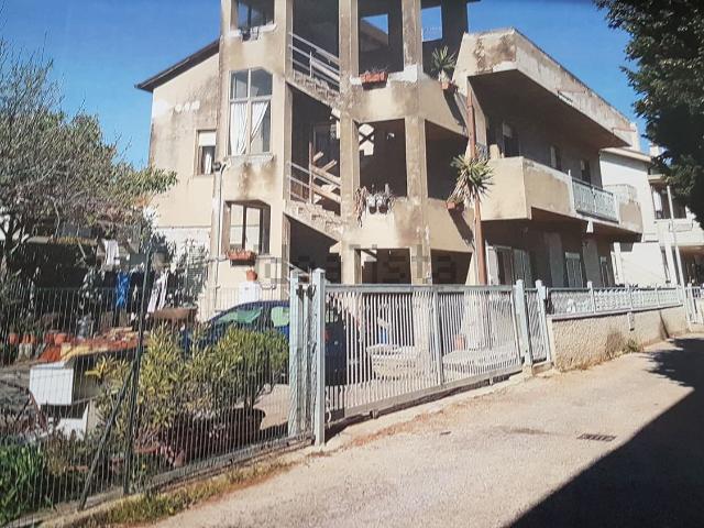 Villetta indipendente in vendita di 220 m² in Via del Mare, 26
