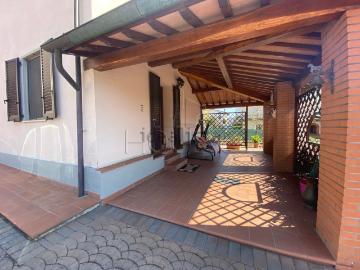 Casa in vendita a Perugia Umbria - Parcheggio auto