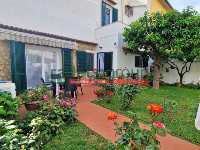 Villetta indipendente in vendita di 220 m² in Via del Parco, 1