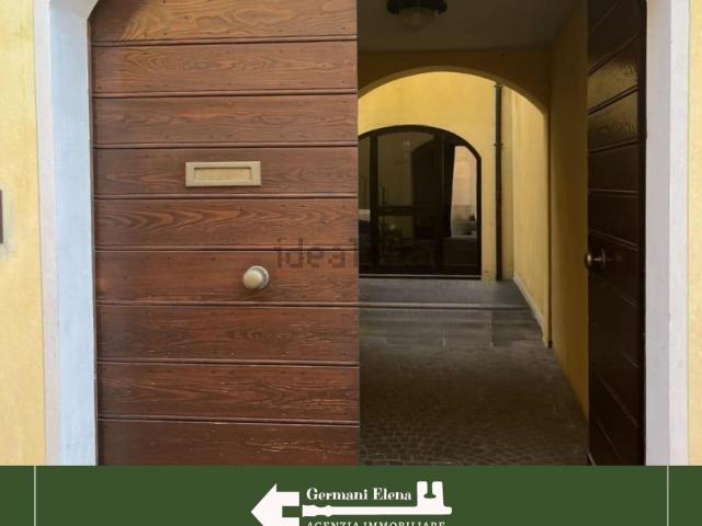 Villetta indipendente in vendita di 220 m² in Via del Sale, 11