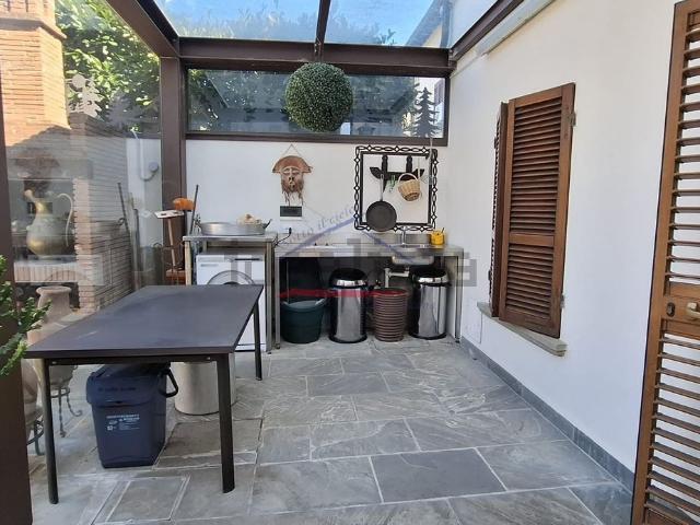 Villetta indipendente in vendita di 220 m² in Via di Montagnano