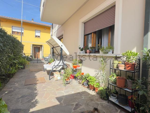 Villetta indipendente in vendita di 220 m² in Via Empolese