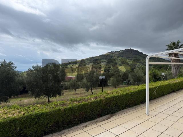Villetta indipendente in vendita di 220 m² in Via Fosso Castaldi, 28