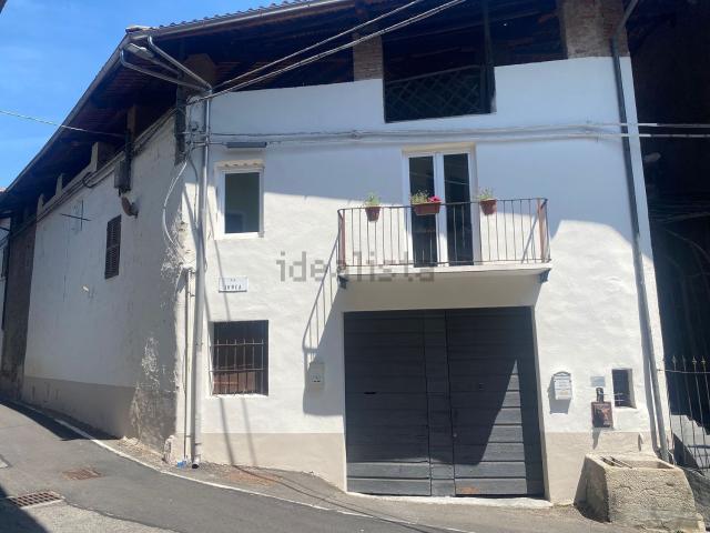 Villetta indipendente in vendita di 220 m² in Via Ivrea, 1