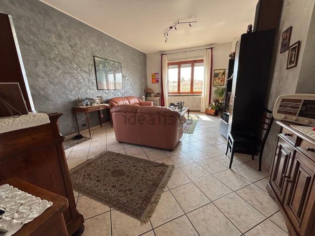 Villetta indipendente in vendita di 220 m² in Via Luigi Einaudi, 125