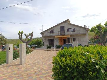 Villetta indipendente in vendita di 220 m² in Via Monte Marcone, 67