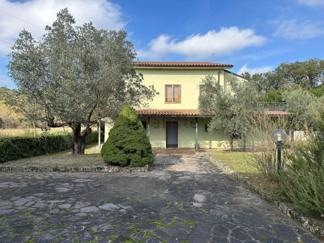 Villetta indipendente in vendita di 220 m² in Via Madonna delle Grotte, 161