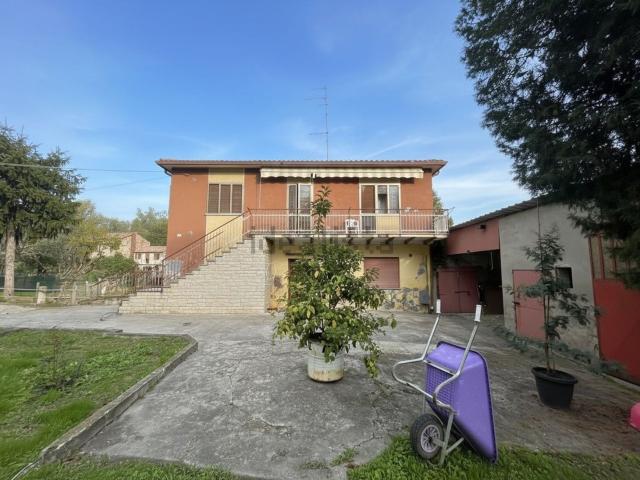 Villetta indipendente in vendita di 220 m² in Via Maggiore