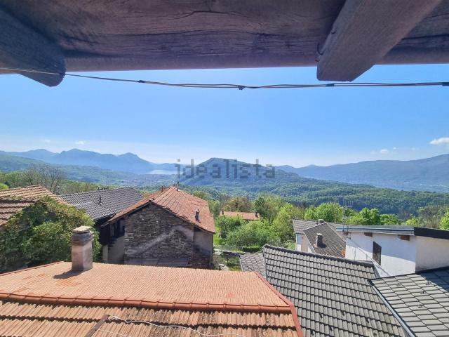 Villetta indipendente in vendita di 220 m² in Via Miazzina, 9