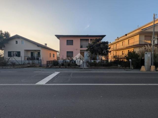 Villetta indipendente in vendita di 220 m² in Via Nazionale, 19