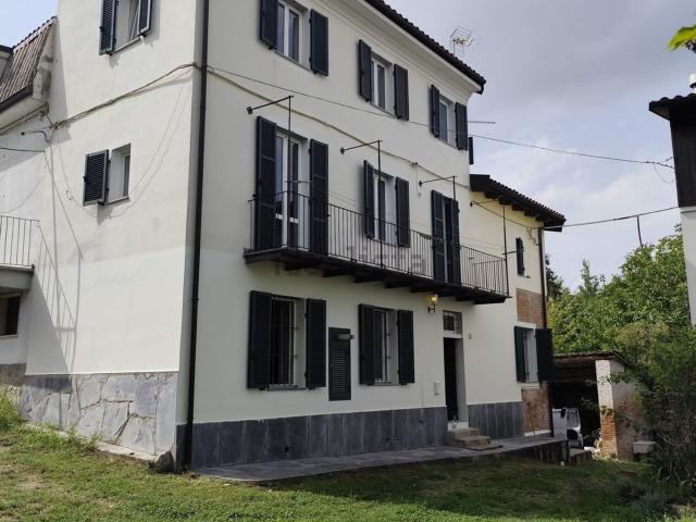 Villetta indipendente in vendita di 220 m² in Via Sotto Chiesa