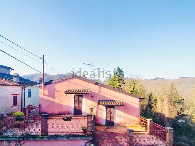 Villetta indipendente in vendita di 220 m² in Via San Rocco