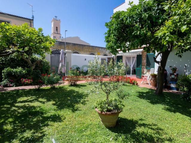 Villetta indipendente in vendita di 220 m²