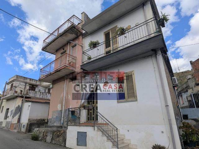 Villetta indipendente in vendita di 220 m² in Via Santa Beatrice, 9
