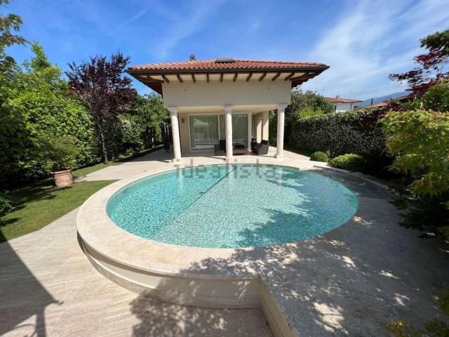Villetta indipendente in vendita di 220 m² in Via Scassicarli, 67