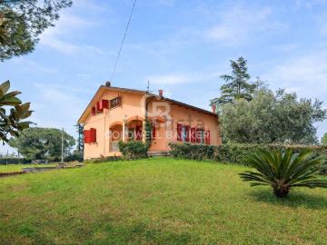 Villetta indipendente in vendita di 220 m² in Via Trasversale Marecchia, 1411