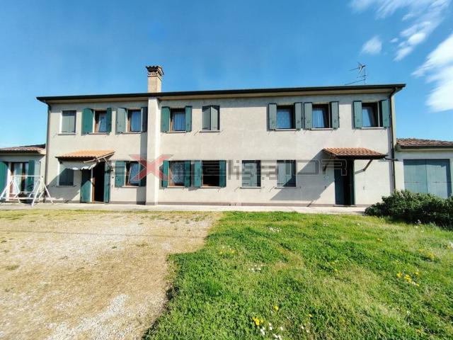 Villetta indipendente in vendita di 220 m² in Via Umberto I&apos , 2