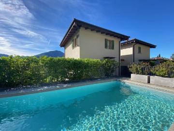 Villetta indipendente in vendita di 220 m² in Via Ugo Ricci, 28