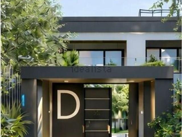 Villetta indipendente in vendita di 220 m² in Via Varese