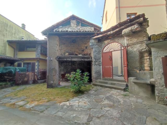 Villetta indipendente in vendita di 220 m² in Via Vittorio Emanuele, 16